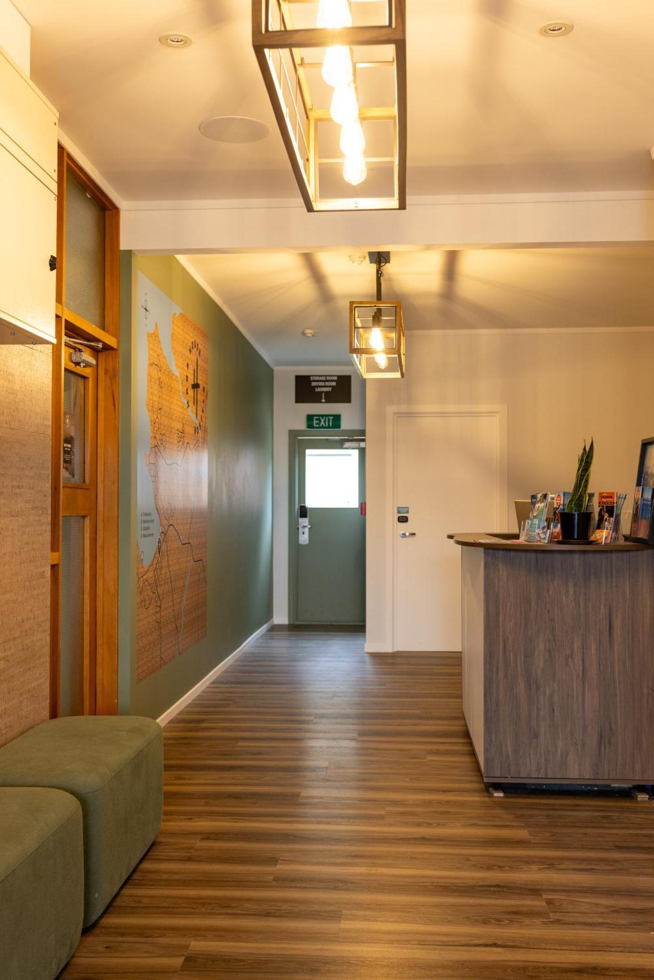 Haka House Wanaka Hostel Eksteriør bilde