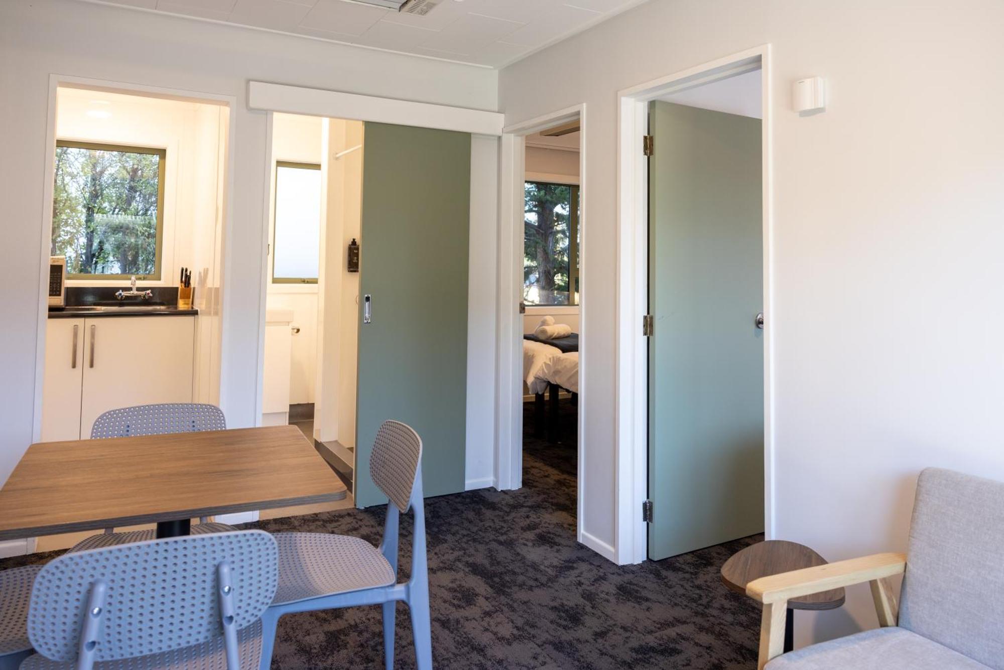 Haka House Wanaka Hostel Eksteriør bilde