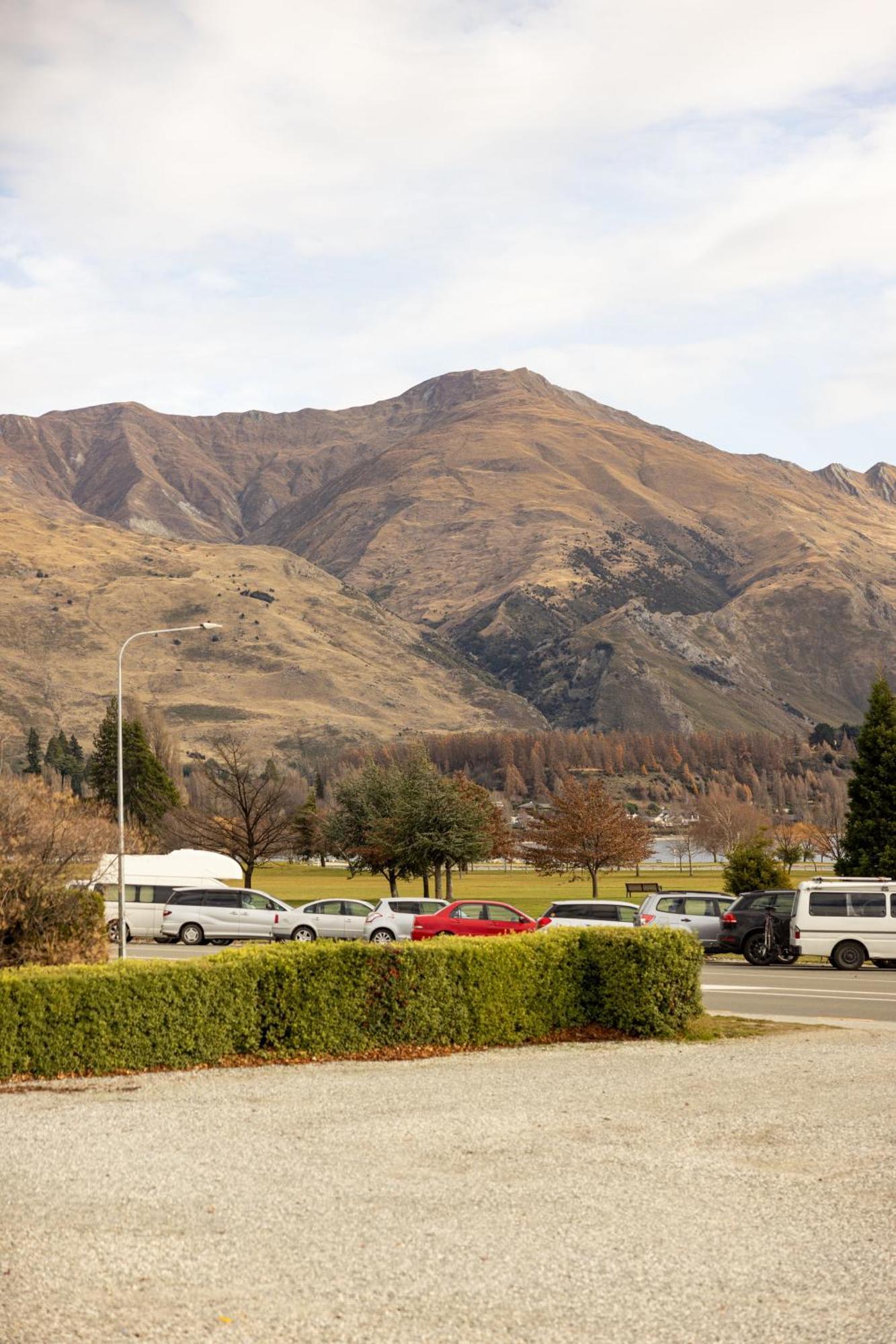 Haka House Wanaka Hostel Eksteriør bilde