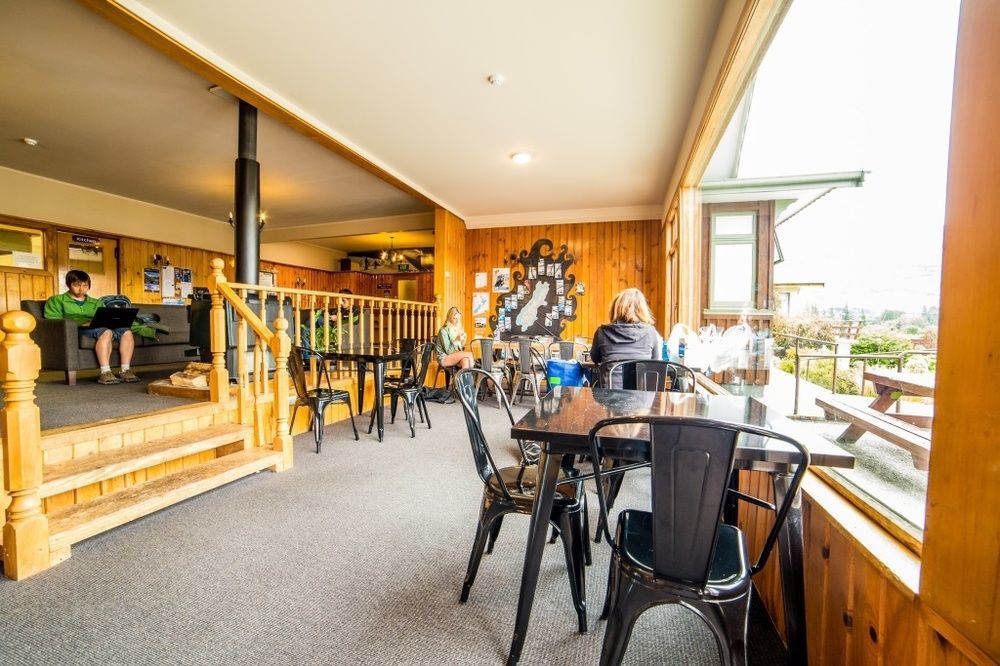 Haka House Wanaka Hostel Eksteriør bilde