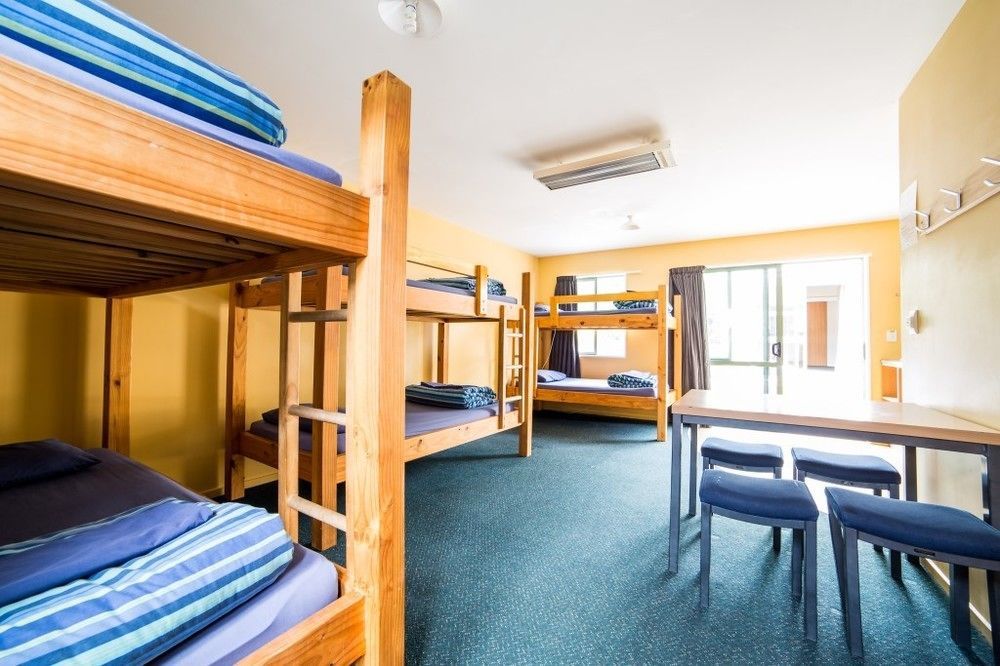 Haka House Wanaka Hostel Eksteriør bilde