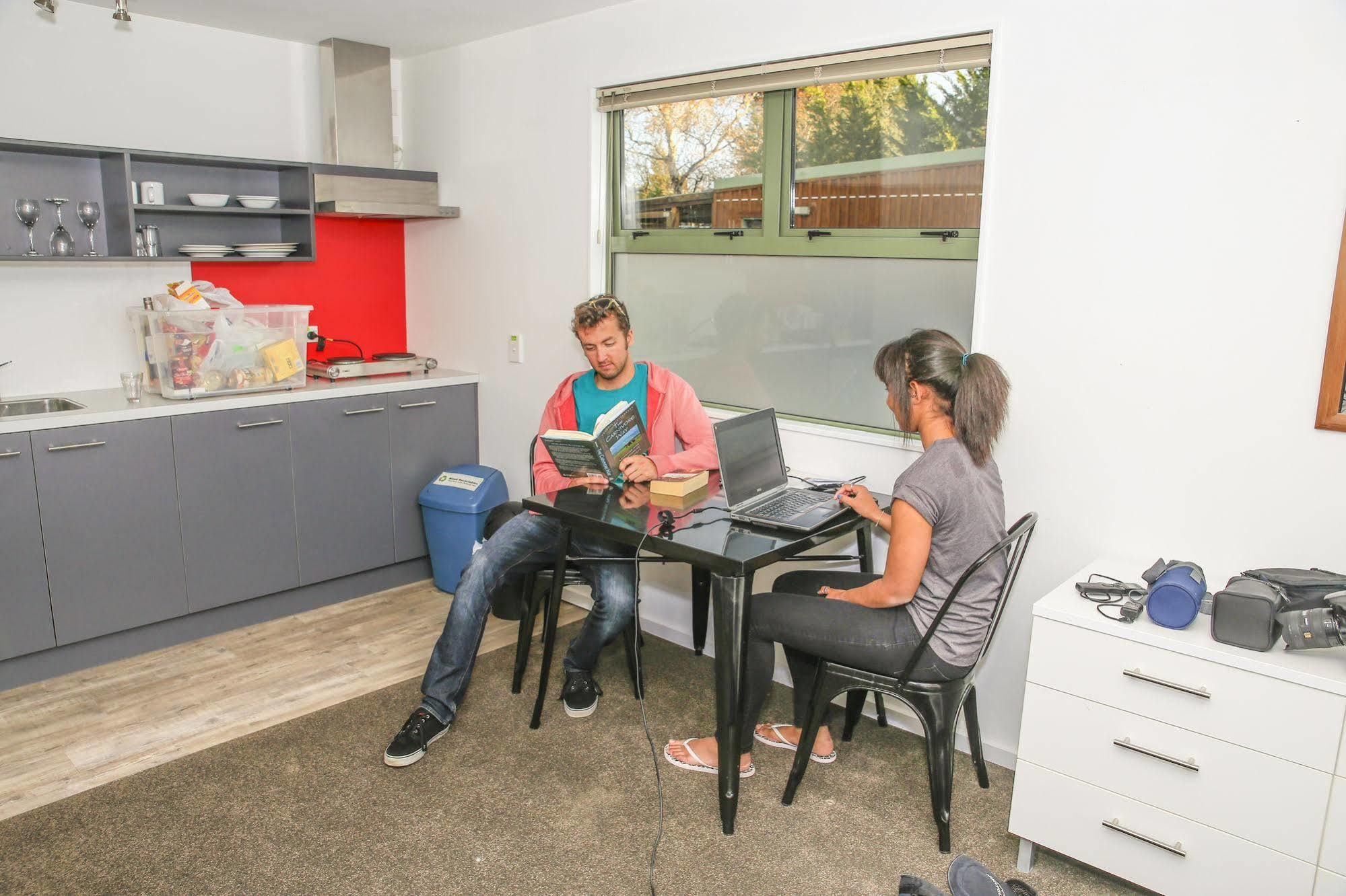 Haka House Wanaka Hostel Eksteriør bilde