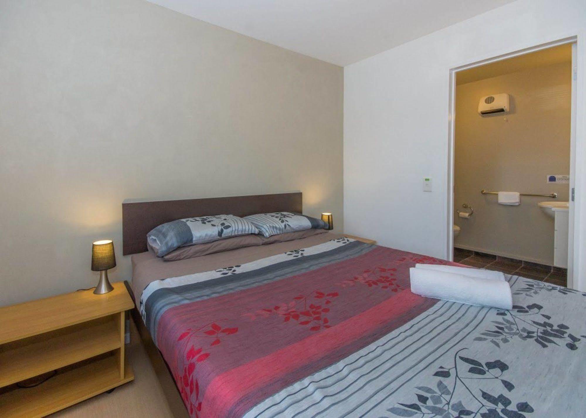 Haka House Wanaka Hostel Eksteriør bilde